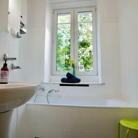 Wawelska Best Rest Homestay